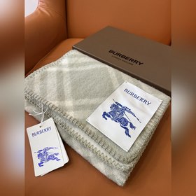 (全智賢同款，百分百對(duì)版) Burberry可遇不可求的王炸級(jí)單品，絕對(duì)是獨(dú)家級(jí)