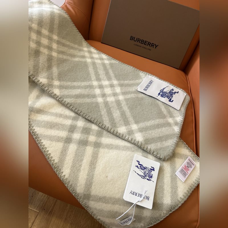 (全智賢同款，百分百對版) Burberry可遇不可求的王炸級單品，絕對是獨家級