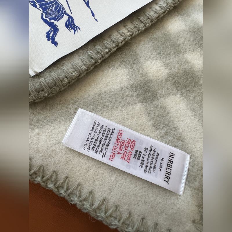 (全智賢同款，百分百對版) Burberry可遇不可求的王炸級單品，絕對是獨家級