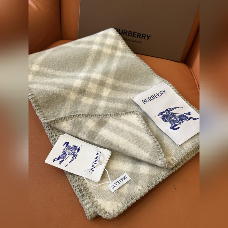 (全智賢同款，百分百對版) Burberry可遇不可求的王炸級單品，絕對是獨家級