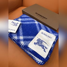 (全智賢同款，百分百對(duì)版) Burberry可遇不可求的王炸級(jí)單品，絕對(duì)是獨(dú)家級(jí)