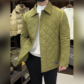 Burberry 2026秋冬最新款時尚設計師款 巴寶莉翻領夾克外套，菱形格棉衣