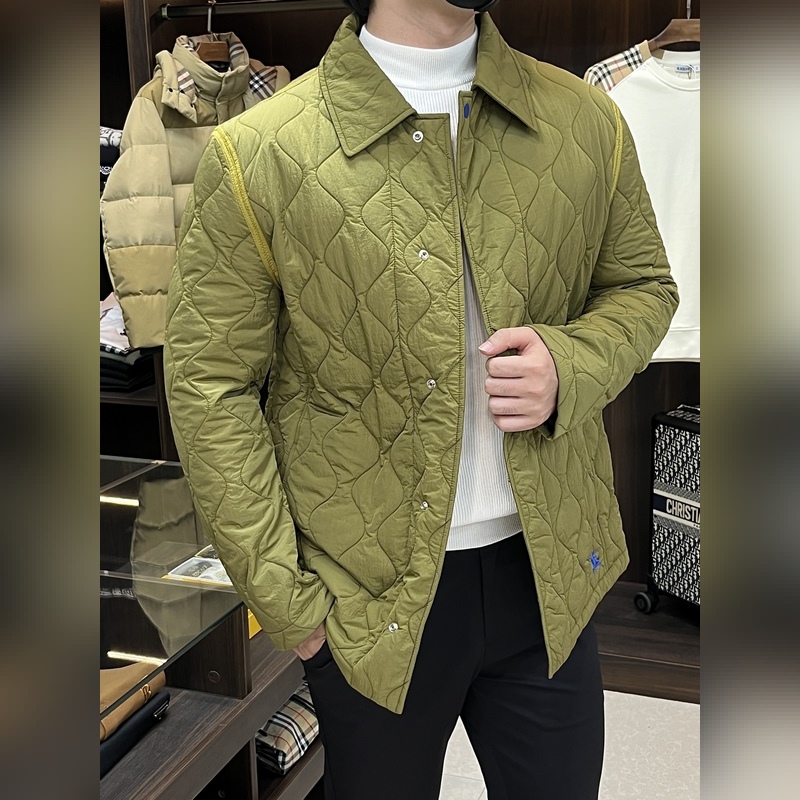 Burberry 2026秋冬最新款時尚設計師款 巴寶莉翻領夾克外套，菱形格棉衣