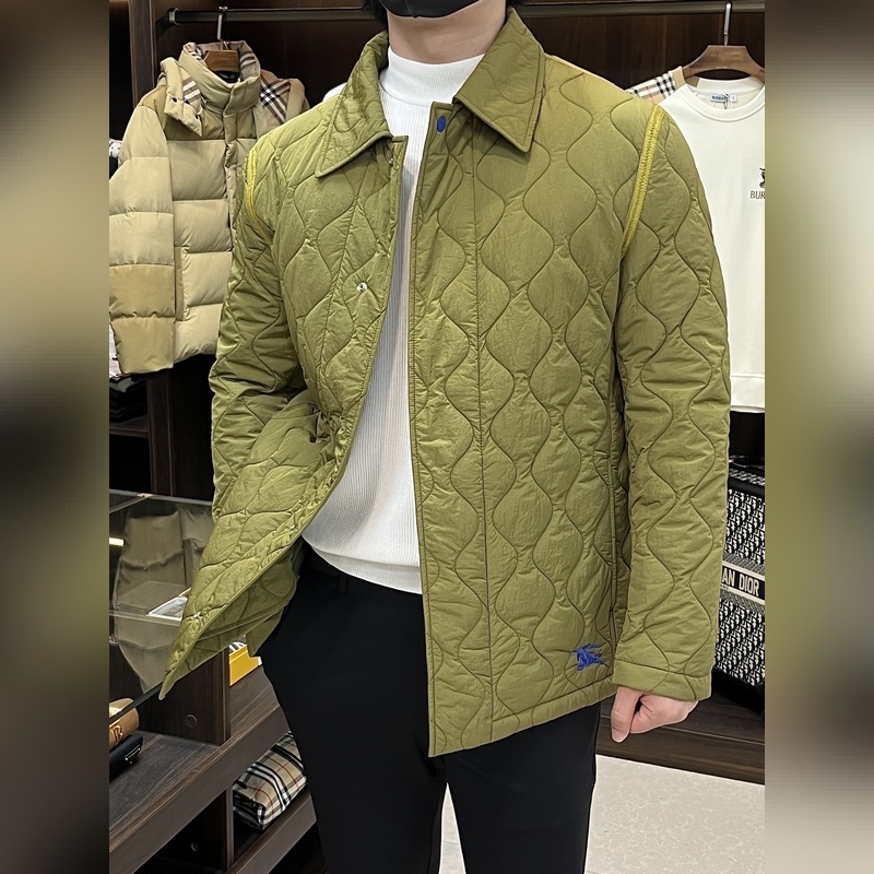 Burberry 2026秋冬最新款時(shí)尚設(shè)計(jì)師款 巴寶莉翻領(lǐng)夾克外套，菱形格棉衣