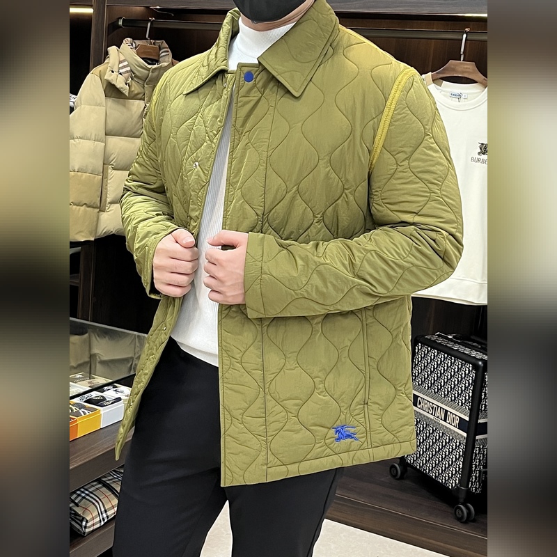 Burberry 2026秋冬最新款時(shí)尚設(shè)計(jì)師款 巴寶莉翻領(lǐng)夾克外套，菱形格棉衣