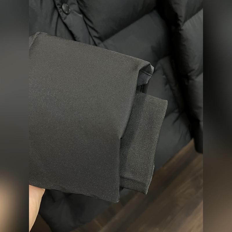 主推羽絨 Burberry 2026最新款時尚設計師款羽絨外套 巴寶莉連帽羽絨服