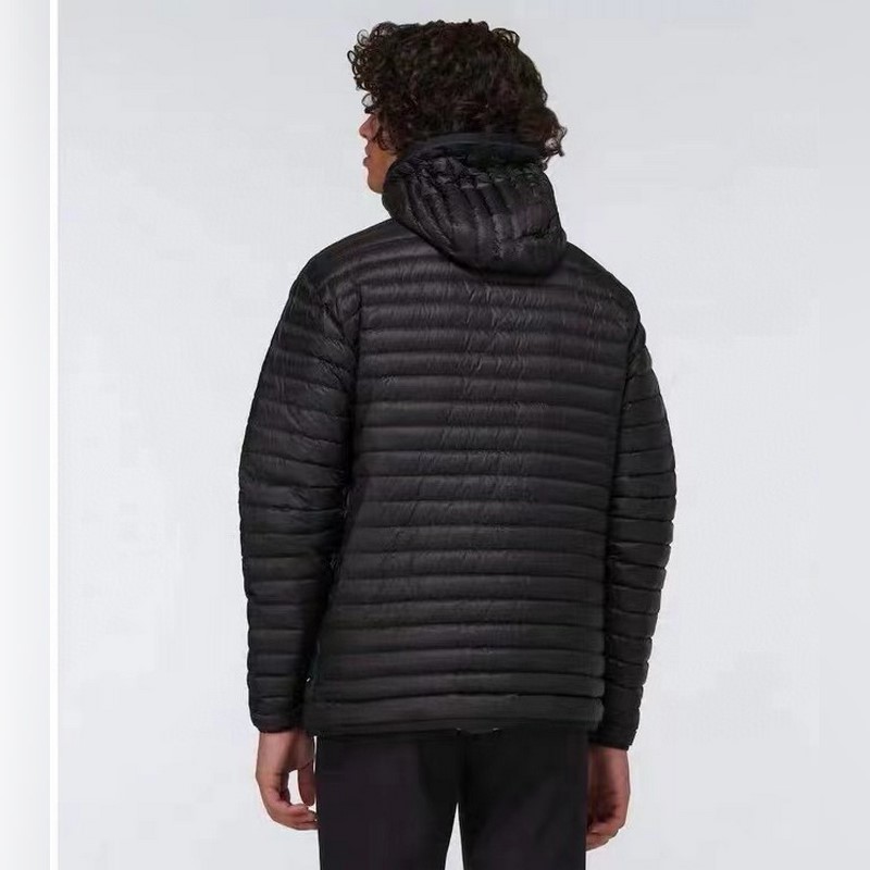 Burberry 巴寶莉 輕薄款羽絨服 官網(wǎng)圖！