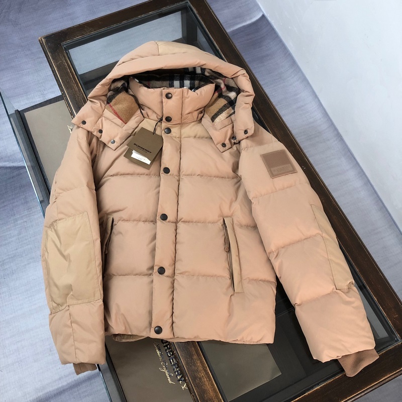 Burberry 巴寶莉 BBR連帽短款羽絨服，原版定制防水尼龍面料，五金輔料原