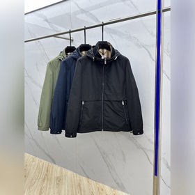 Burberey*巴寶莉 2026ss早秋新款發布 巴寶莉連帽夾克外套，秋季爆款