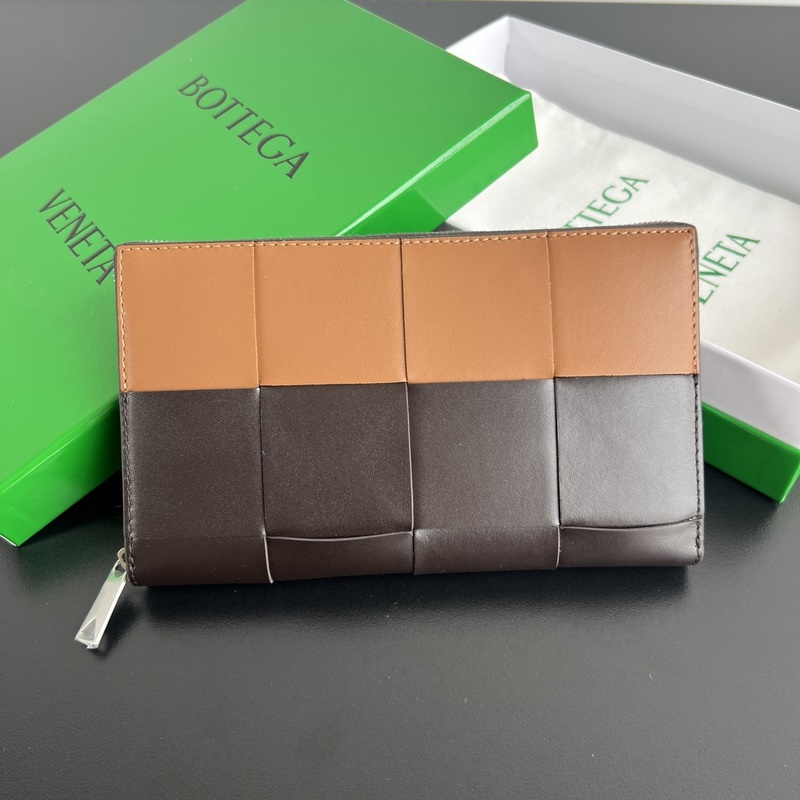 #Bv 男士大編格錢包 649607 經典編織牛皮制成 柔軟舒適 有質感 內部細