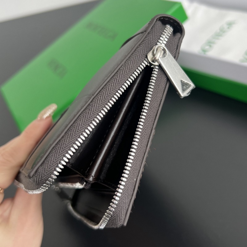 #Bv 男士大編格錢包 649607 經典編織牛皮制成 柔軟舒適 有質感 內部細