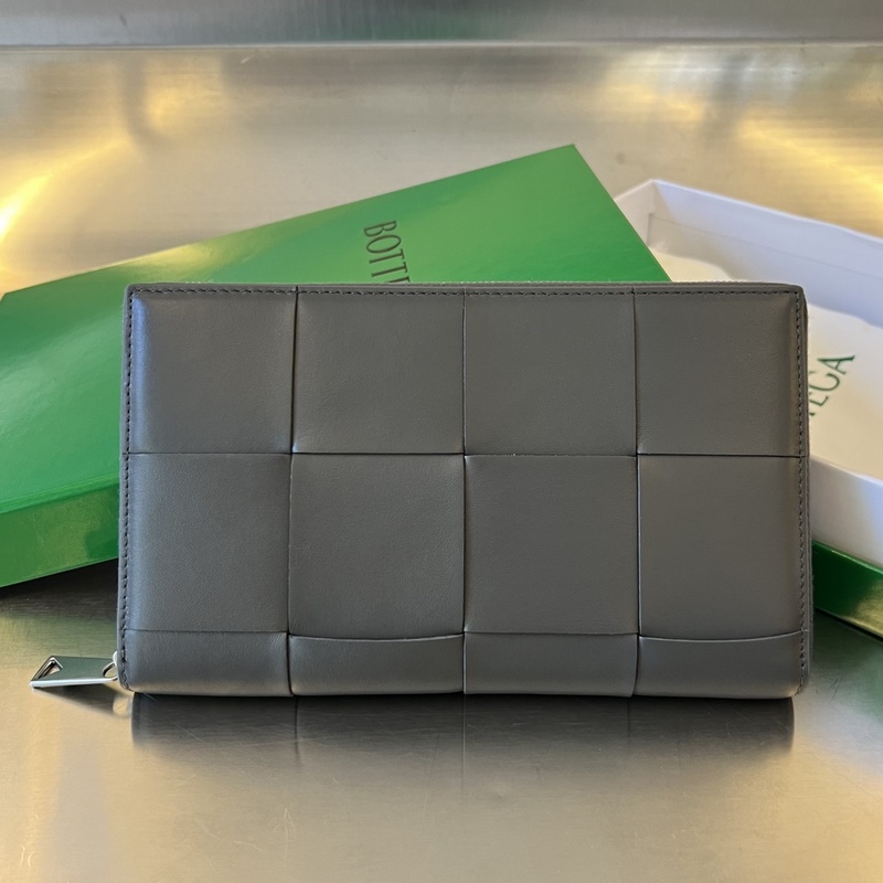 #Bv 男士大編格錢包 649607 經典編織牛皮制成 柔軟舒適 有質感 內部細