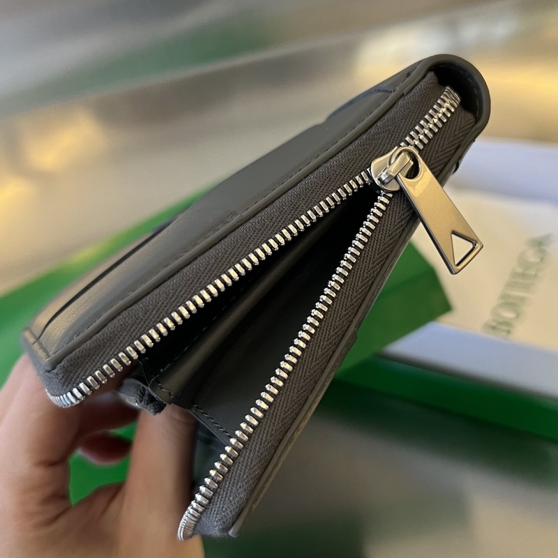 #Bv 男士大編格錢包 649607 經典編織牛皮制成 柔軟舒適 有質感 內部細