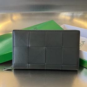 #Bv 男士大編格錢包 649607 經典編織牛皮制成 柔軟舒適 有質感 內部細