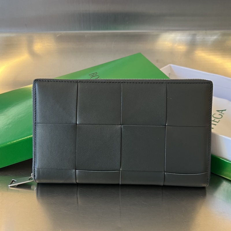 #Bv 男士大編格錢包 649607 經(jīng)典編織牛皮制成 柔軟舒適 有質(zhì)感 內(nèi)部細