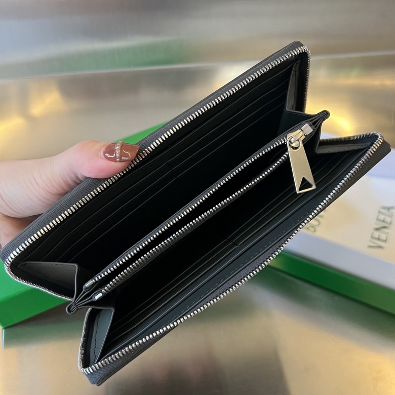 #Bv 男士大編格錢包 649607 經(jīng)典編織牛皮制成 柔軟舒適 有質(zhì)感 內(nèi)部細