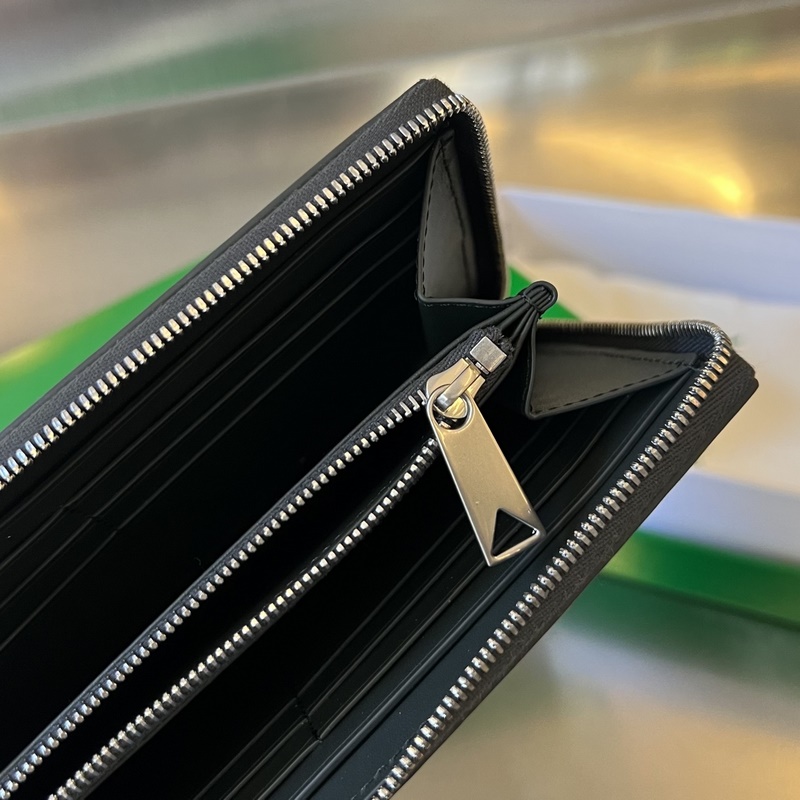 #Bv 男士大編格錢包 649607 經(jīng)典編織牛皮制成 柔軟舒適 有質(zhì)感 內(nèi)部細