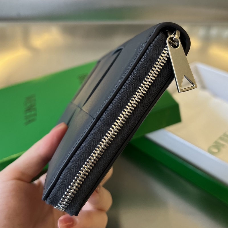 #Bv 男士大編格錢包 649607 經(jīng)典編織牛皮制成 柔軟舒適 有質(zhì)感 內(nèi)部細(xì)