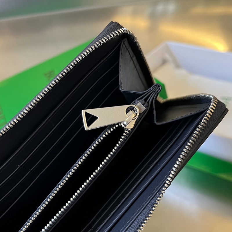 #Bv 男士大編格錢包 649607 經(jīng)典編織牛皮制成 柔軟舒適 有質(zhì)感 內(nèi)部細(xì)