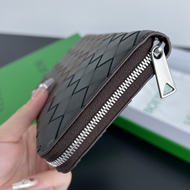 #Bv 男士編織錢包 749427 經典編織牛皮制成 柔軟舒適 有質感 內部細緻