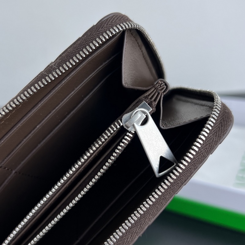 #Bv 男士編織錢包 749427 經典編織牛皮制成 柔軟舒適 有質感 內部細緻