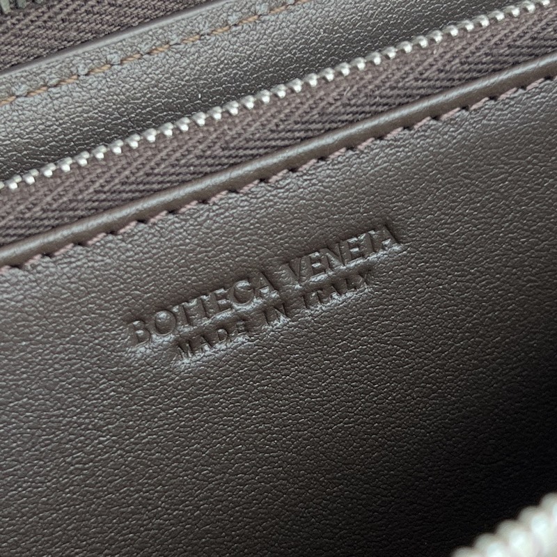 #Bv 男士編織錢包 749427 經典編織牛皮制成 柔軟舒適 有質感 內部細緻