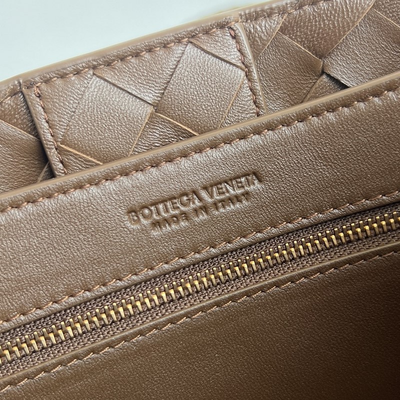 1320  #Bottega Veneta 2026春夏新款Andiamo手