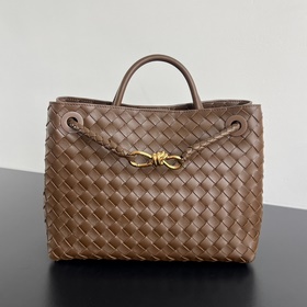 #Bottega Veneta 2026春夏新款Andiamo手袋 衆多明星同款