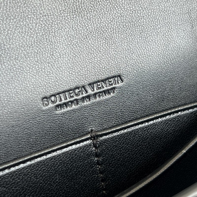 BV新品 Andiamo信封斜挎包 836940 Andiamo家族又來新成員