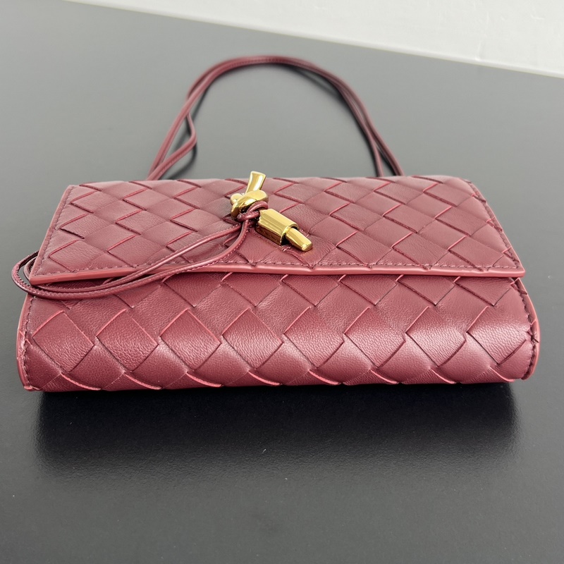 BV新品 Andiamo信封斜挎包 836940 Andiamo家族又來新成員