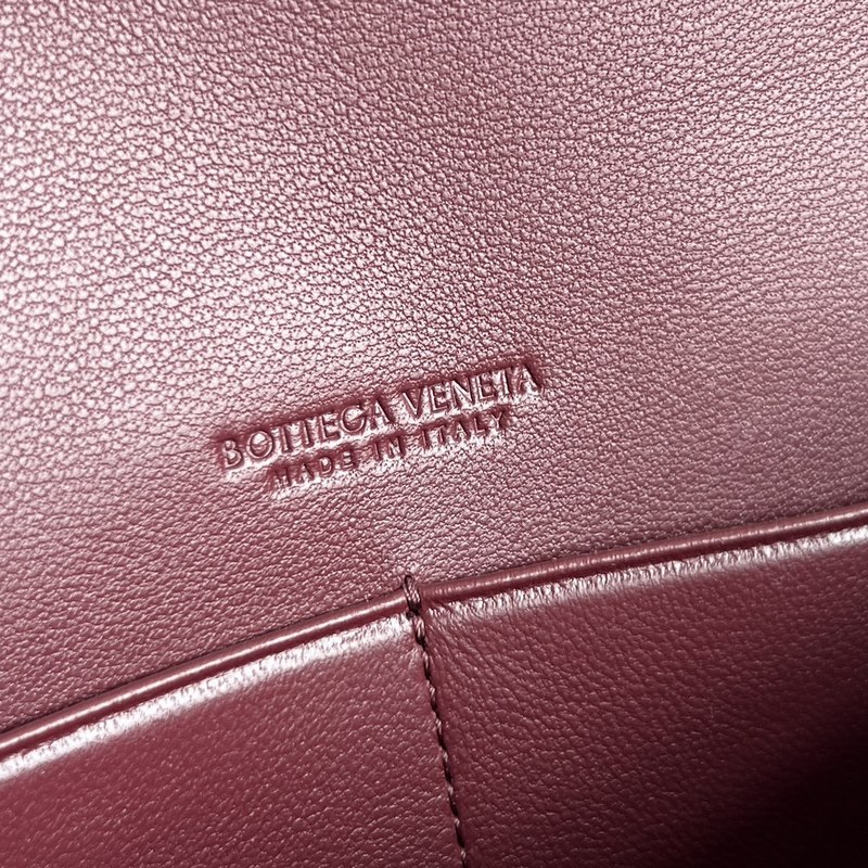 BV新品 Andiamo信封斜挎包 836940 Andiamo家族又來新成員