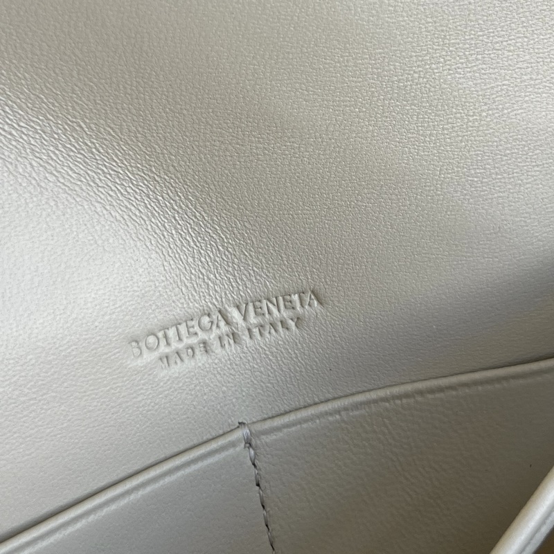 BV新品 Andiamo信封斜挎包 836940 Andiamo家族又來新成員