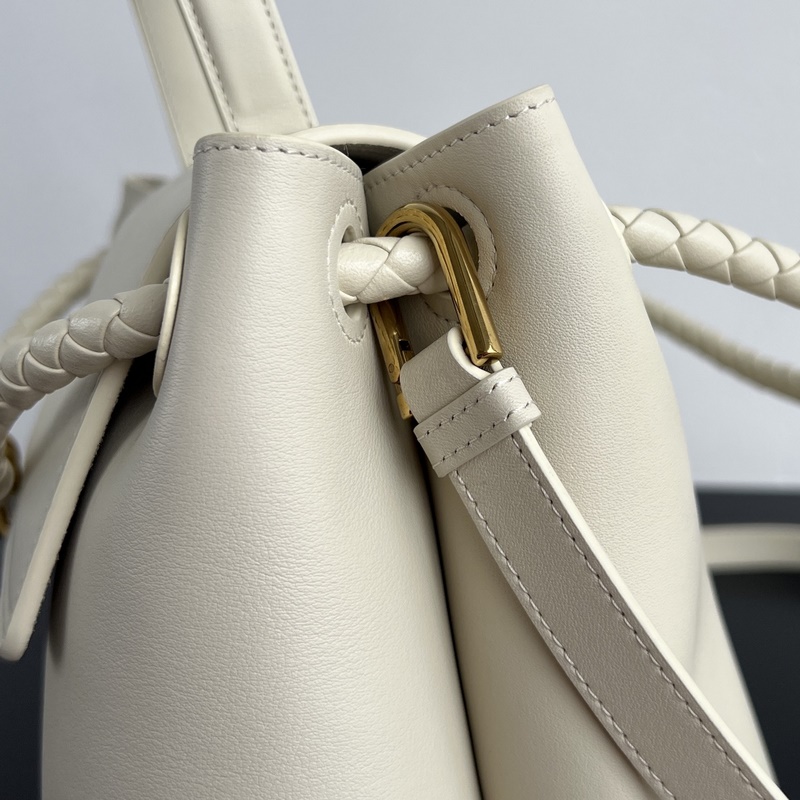 #Bv 新款 Ciao Ciao手袋 817231 Ciao Ciao在意大利語