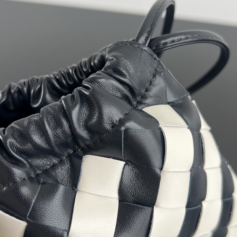 #Bv 新款 配色抽繩Dustbag 垃圾袋 816987 經(jīng)典拼色編織格 背