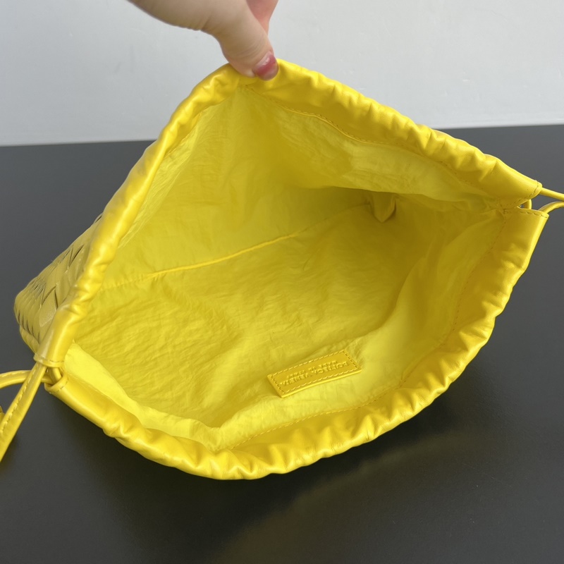 #Bv 新款 抽繩Dustbag 垃圾袋 796728 垃圾袋真的好搭！慵懶自