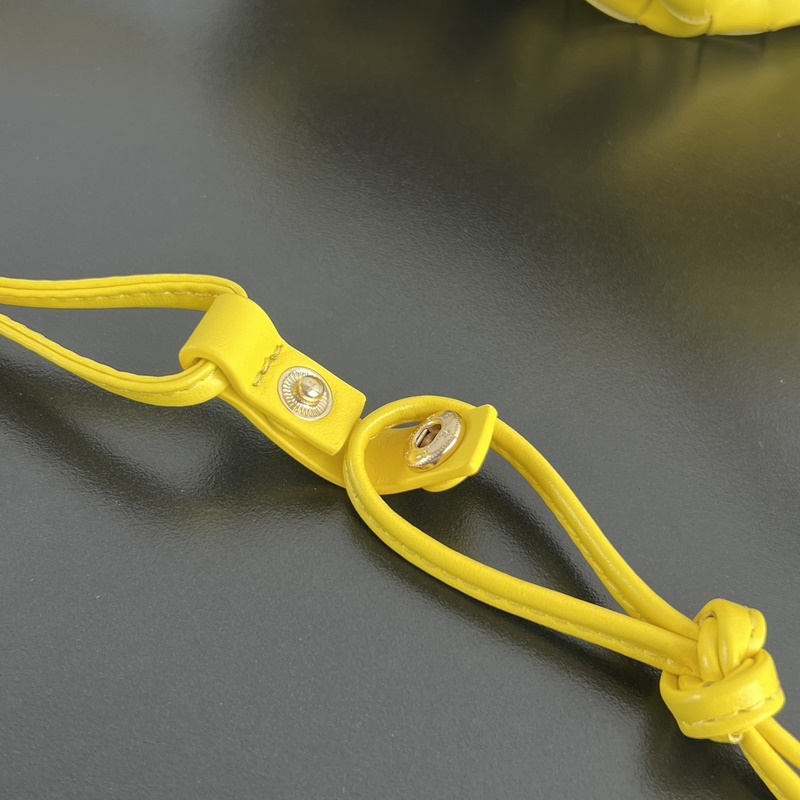 #Bv 新款 抽繩Dustbag 垃圾袋 796728 垃圾袋真的好搭！慵懶自