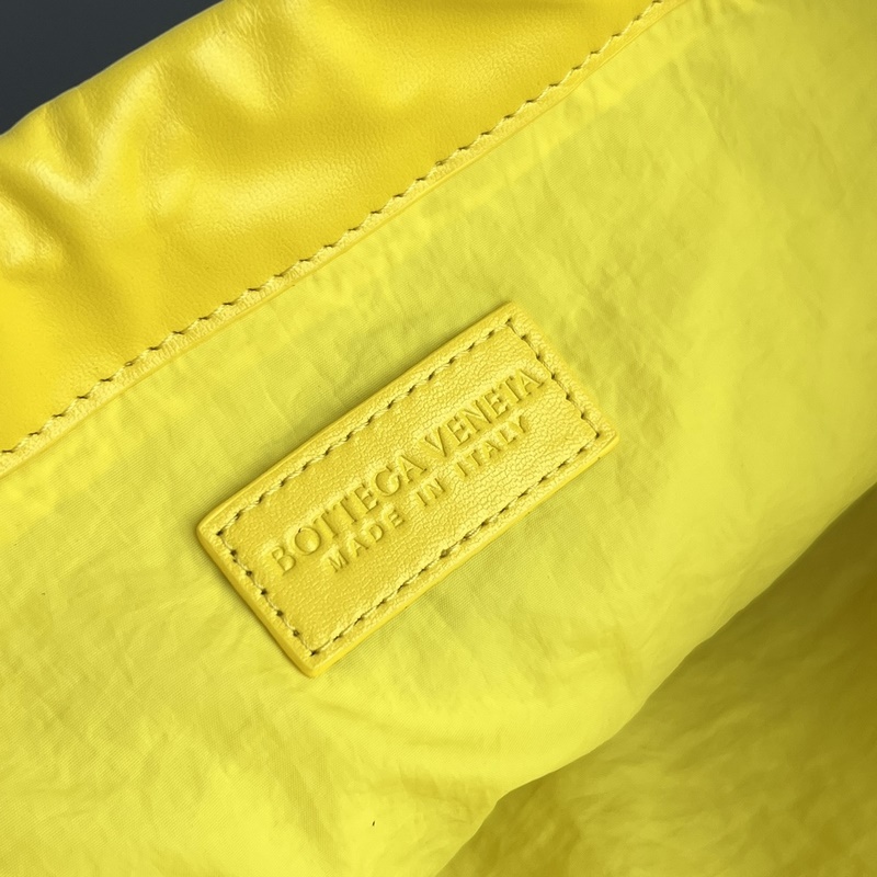 #Bv 新款 抽繩Dustbag 垃圾袋 796728 垃圾袋真的好搭！慵懶自