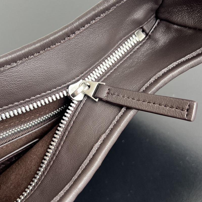 #Bv新款 Veneto小編織包 836918 回歸最初的1cm小編織 散發著