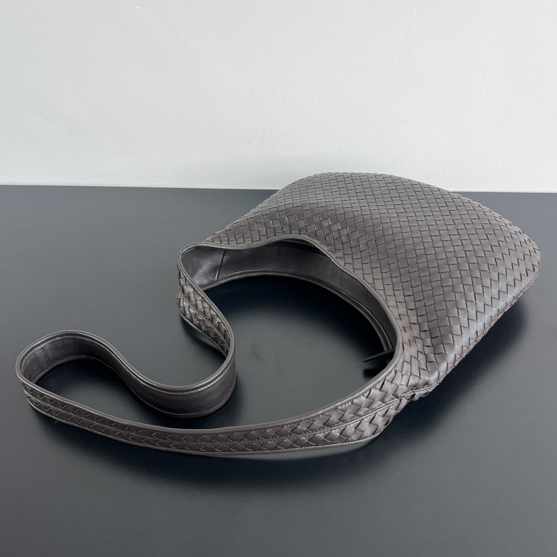 #Bv新款 Veneto小編織包 826877 回歸最初的1cm小編織 散發(fā)著