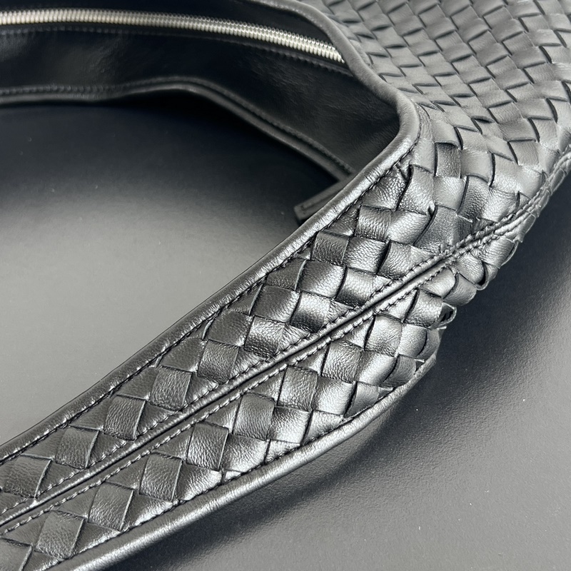 #Bv新款 Veneto小編織包 826877 回歸最初的1cm小編織 散發(fā)著