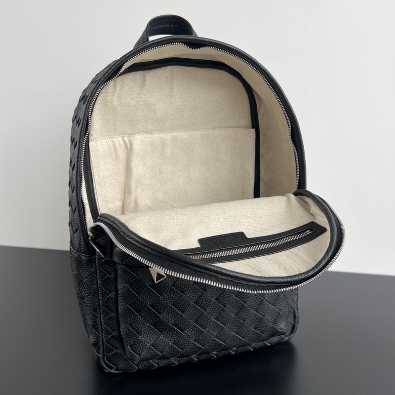 #Bv新款男士粒面雙肩包 833158 直接把質感和檔次拉滿 經典編織工藝 柔軟