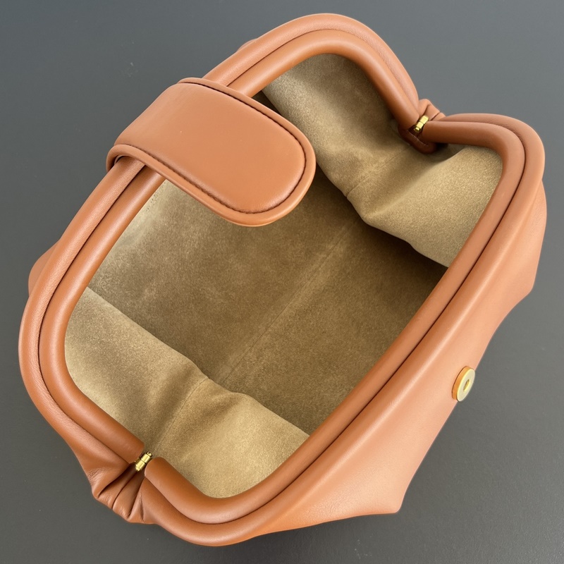 #Bv 新款 Lauren 1980 手拿包 796564 人氣包款 1980年