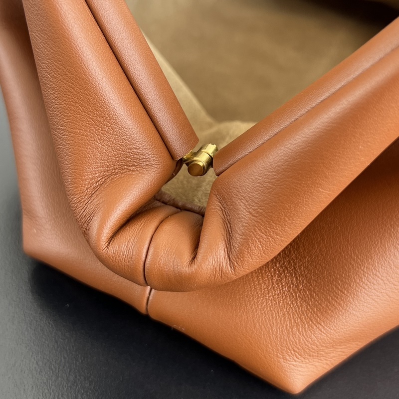 #Bv 新款 Lauren 1980 手拿包 796564 人氣包款 1980年