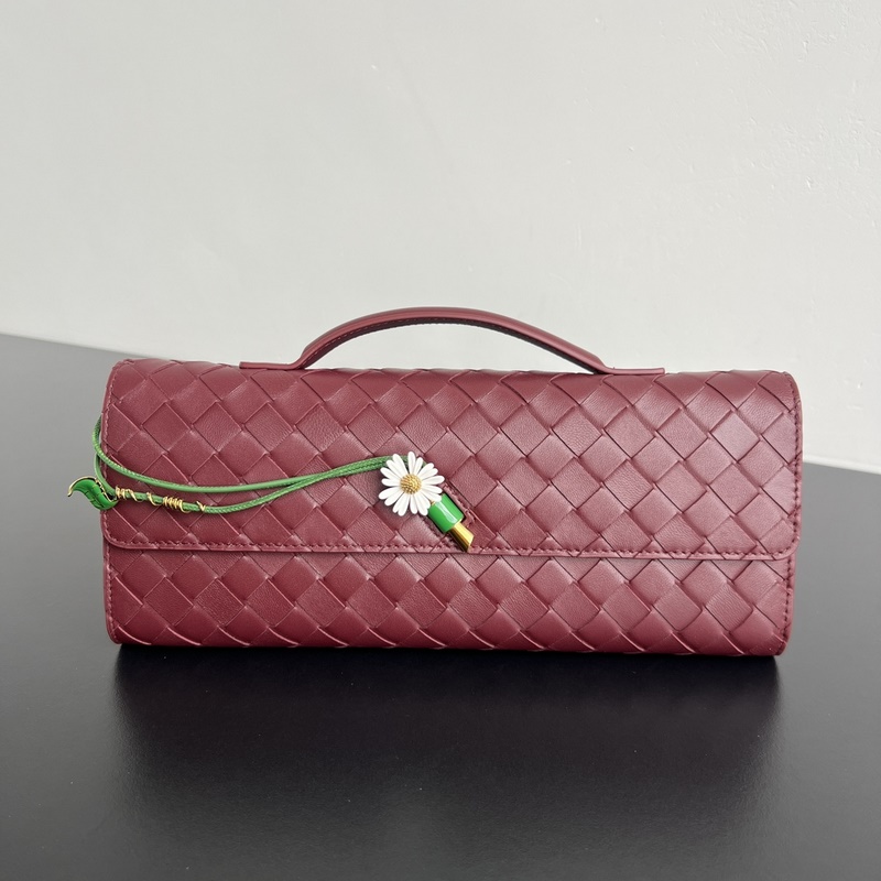 BV新品 Andiamo Clutch 小皺菊手拿包 836810 一款特別的A