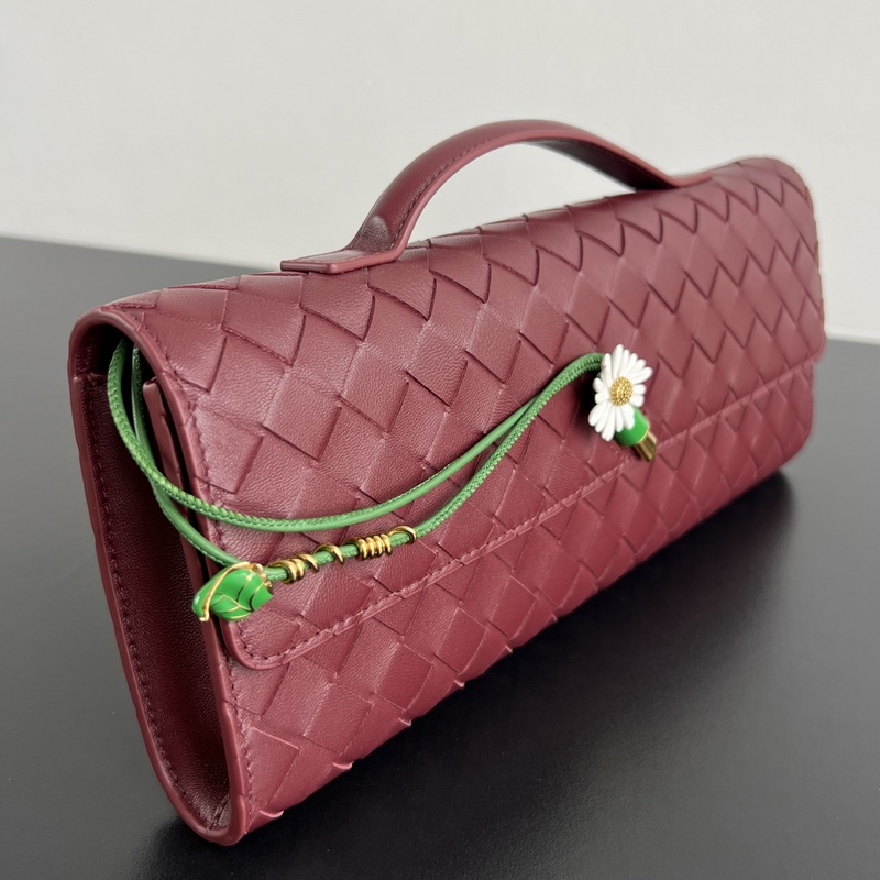 BV新品 Andiamo Clutch 小皺菊手拿包 836810 一款特別的A