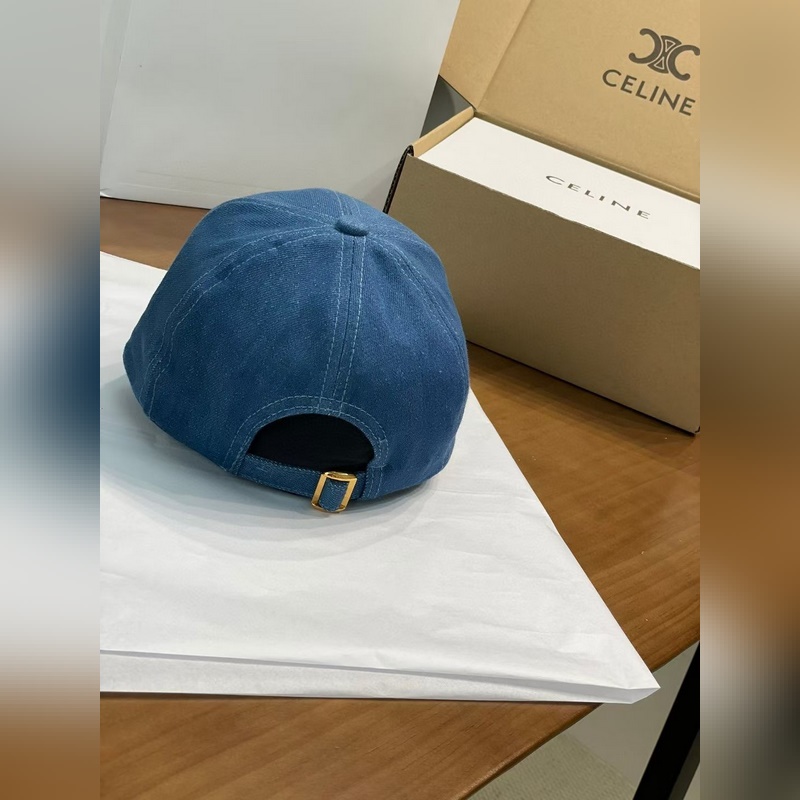 凱旋門LOGO Celine 牛仔棒球帽 首先看這材質，選用的牛仔面料質感超絕，