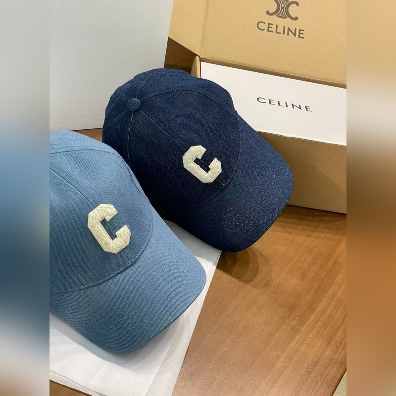 Celine 牛仔棒球帽必須給你們好好安利一下 首先看這材質，選用的牛仔面料質感