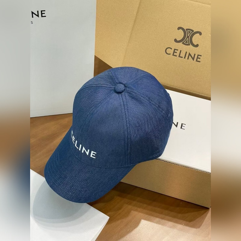 Celine 牛仔棒球帽必須給你們好好安利一下 首先看這材質，選用的牛仔面料質感