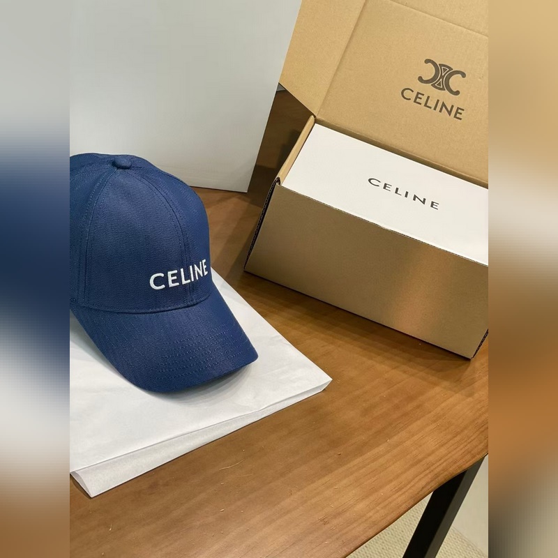 Celine 牛仔棒球帽必須給你們好好安利一下 首先看這材質，選用的牛仔面料質感