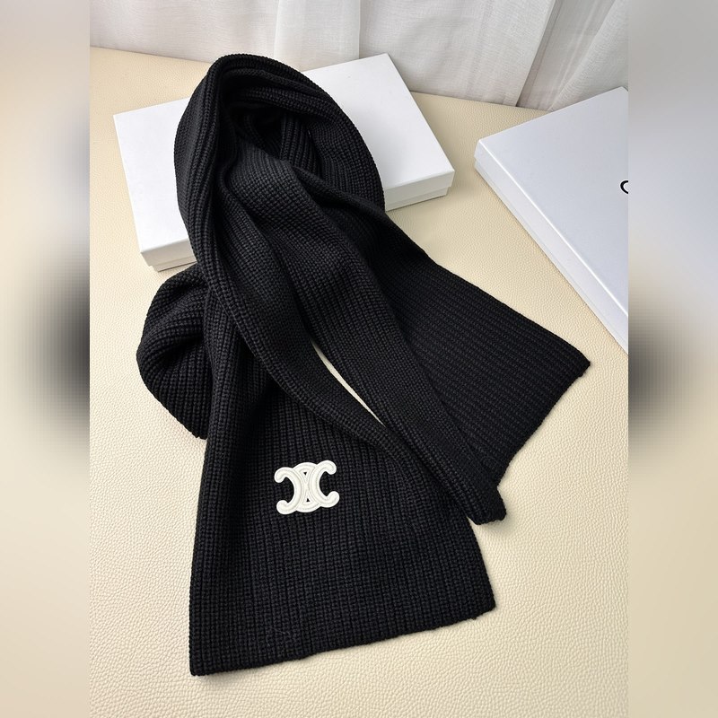 CELINE· 賽琳經典羊絨圍巾 來個硬貨.麻溜的安排上. 好品質認證第一點：超